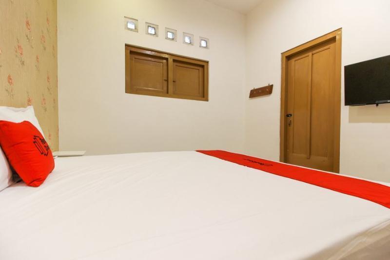 Reddoorz Near Rs Sarjito Yogyakarta Hotel Exterior photo