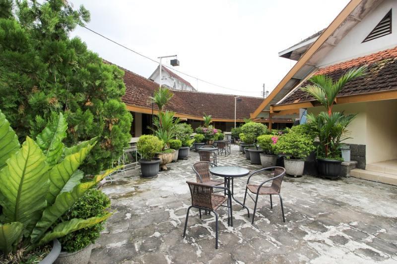 Reddoorz Near Rs Sarjito Yogyakarta Hotel Exterior photo